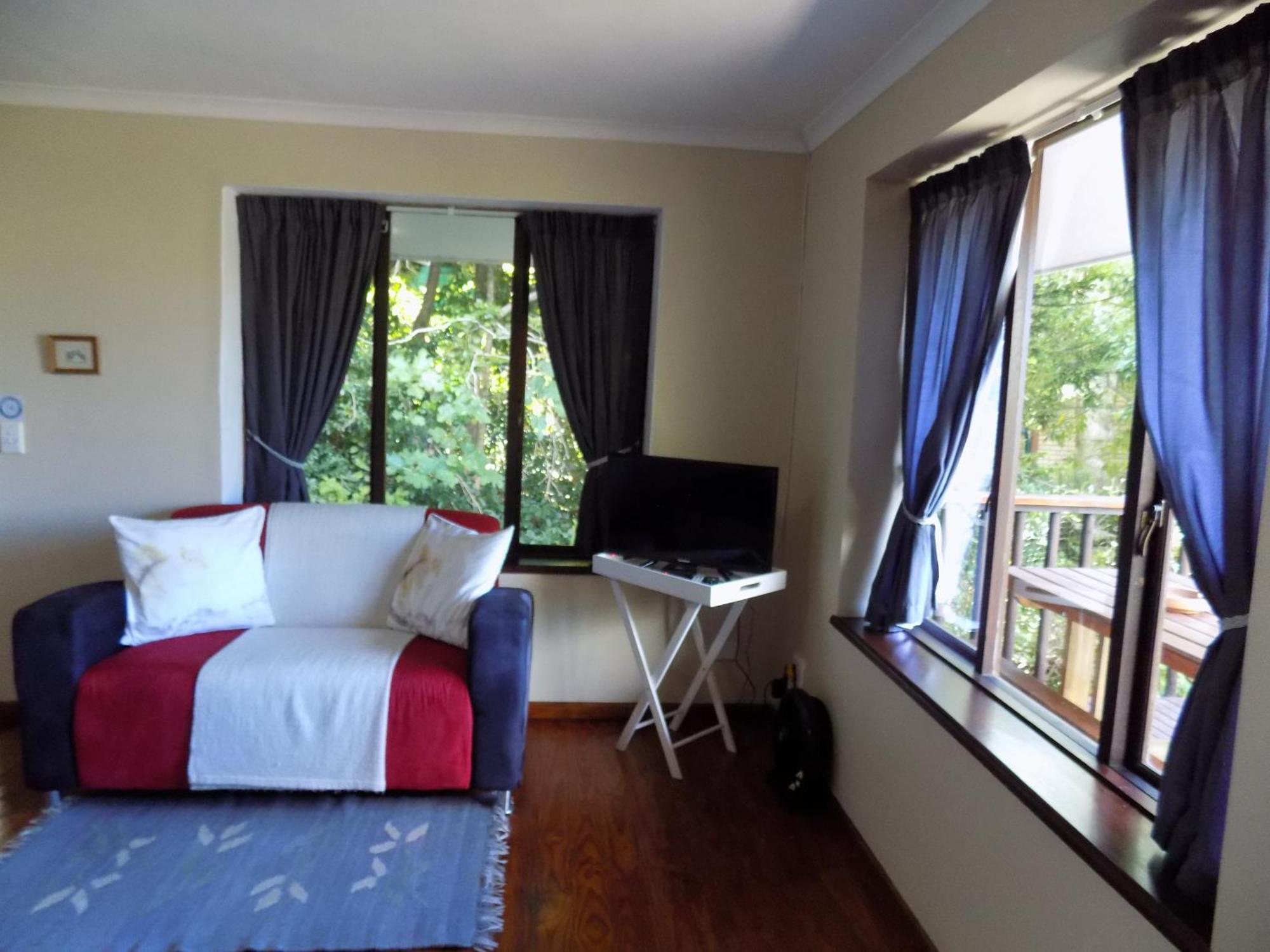 Protea Guest House Найсне Экстерьер фото